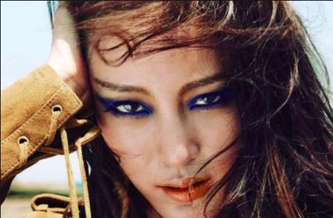 含蓄煙熏眼妝教程，告訴你南寧學(xué)化妝哪家好