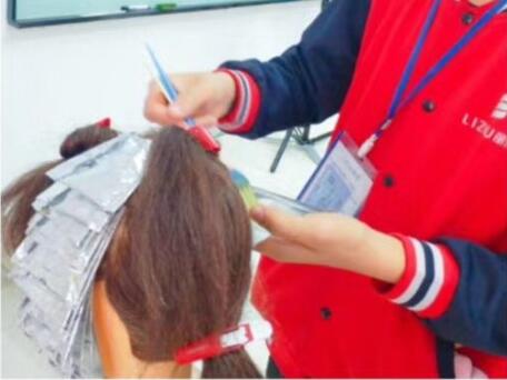 南寧美發(fā)課堂：“渣男錫紙燙”發(fā)型練習(xí)