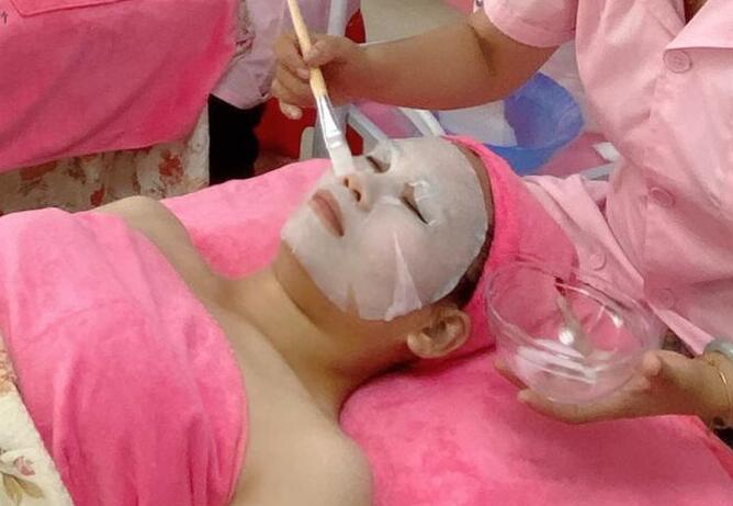 南寧美容課堂：美容項(xiàng)目綜合練習(xí)