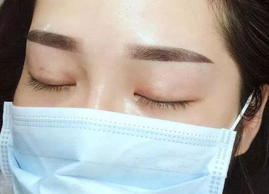 南寧紋繡學校：紋眉后幾天可以沾水