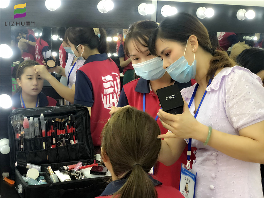 南寧化妝課堂：萬(wàn)綠叢中一點(diǎn)紅