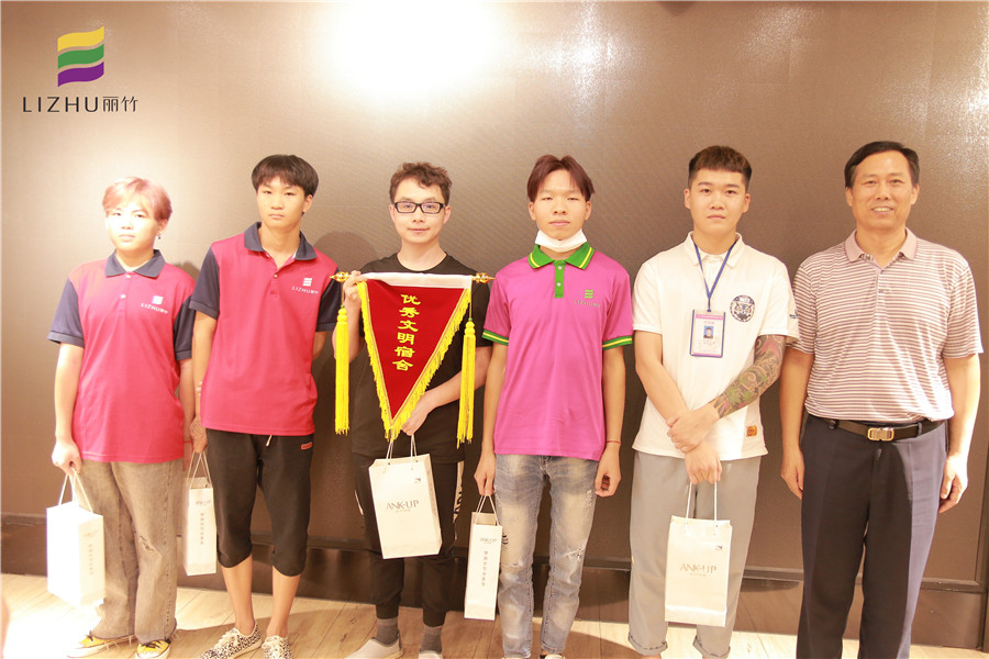 麗竹學?！拔拿魉奚帷痹u比活動結(jié)束