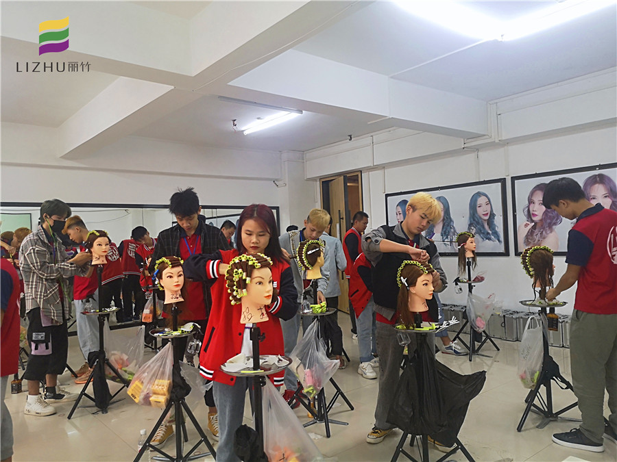 美發(fā)學(xué)校：早上好！美發(fā)追夢人