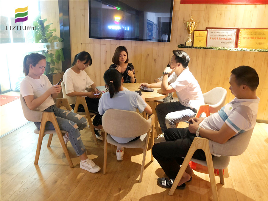 麗竹大門為你開，生源不斷滾滾來