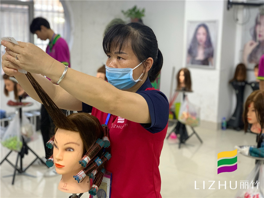 南寧美發(fā)學校：想學技術(shù)賺錢就來