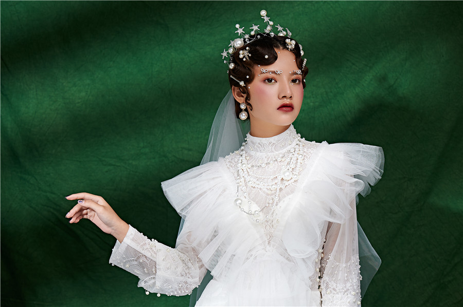 輕奢復(fù)古造型