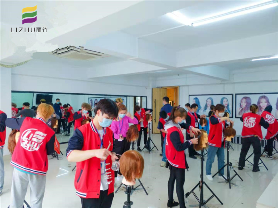 剪發(fā)的手法有哪些？廣西美發(fā)學(xué)校告訓(xùn)告訴你