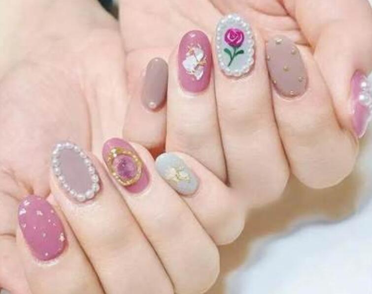 美甲怎么保養(yǎng)更持久？南寧專業(yè)美甲培訓告訴你