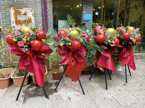 如何制作花籃？南寧插花培訓(xùn)班來幫你