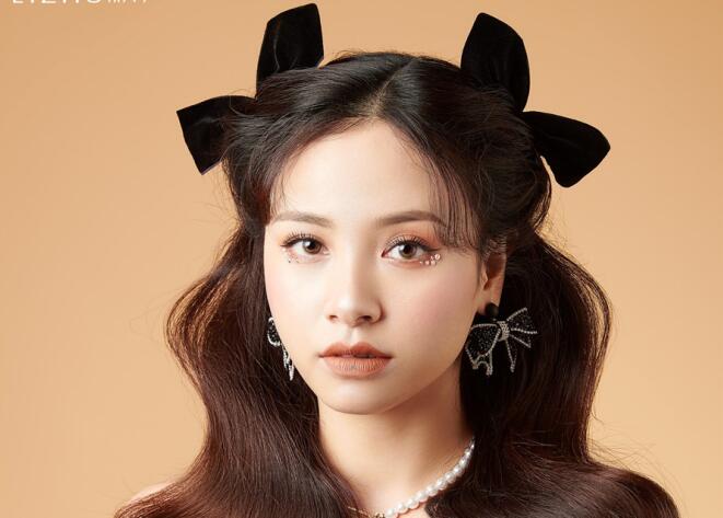 廣西專業(yè)學(xué)校彩妝作品：甜美公主造型