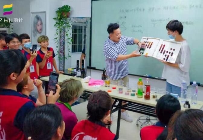 為什么美發(fā)要學(xué)色彩知識(shí)？南寧美發(fā)培訓(xùn)學(xué)校解釋給你聽(tīng)