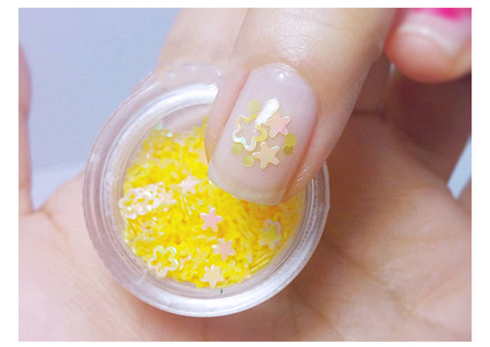 甜美圓法式美甲怎么畫？廣西美甲培訓(xùn)來教你