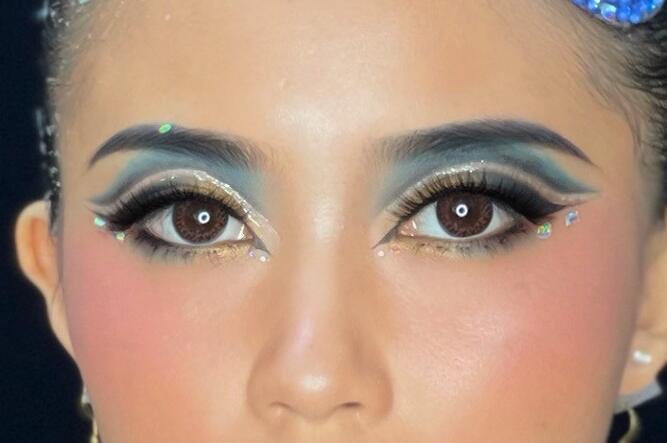 可甜可咸，美美噠眼妝~