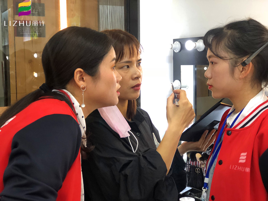 如何判別護(hù)膚彩妝品好不好？