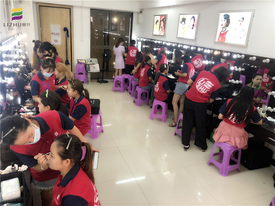 廣西化妝培訓(xùn)分享:快速掌握化妝的密碼