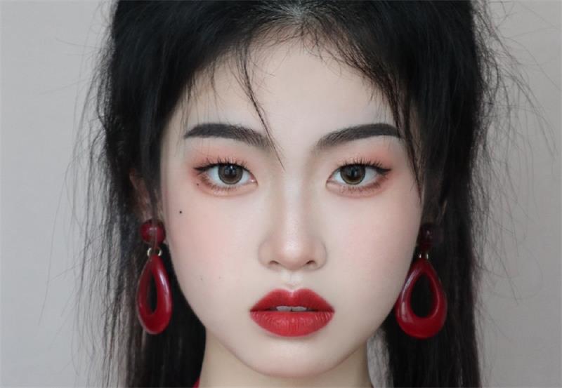 國(guó)風(fēng)少女眼妝怎么畫？快來南寧專業(yè)化妝學(xué)?？纯?>
								
								<span id=