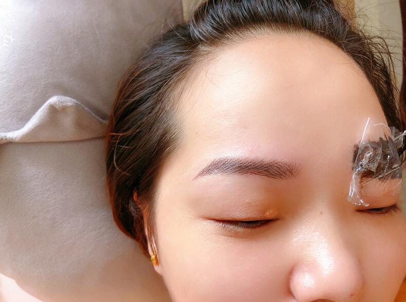 紋眉修復(fù)液怎么用？廣西正規(guī)紋繡學(xué)校教你