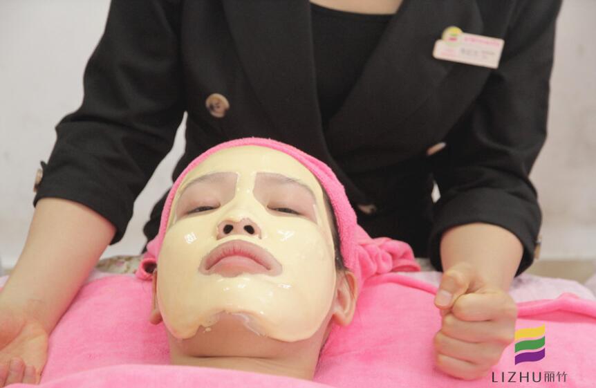 學(xué)秋季護(hù)膚技巧，感受南寧美容培訓(xùn)學(xué)校哪家好