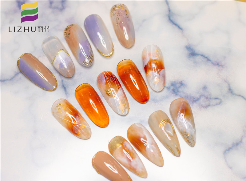 看秋季暈染美甲，感受廣西學(xué)美甲哪家專業(yè)