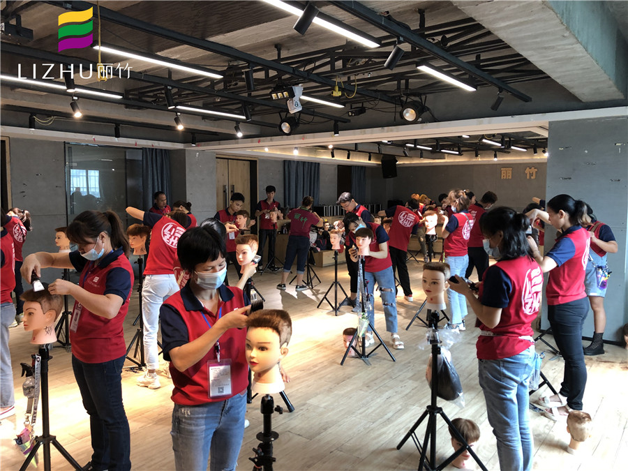 平頭怎么剪？南寧口碑好的美發(fā)培訓(xùn)開講