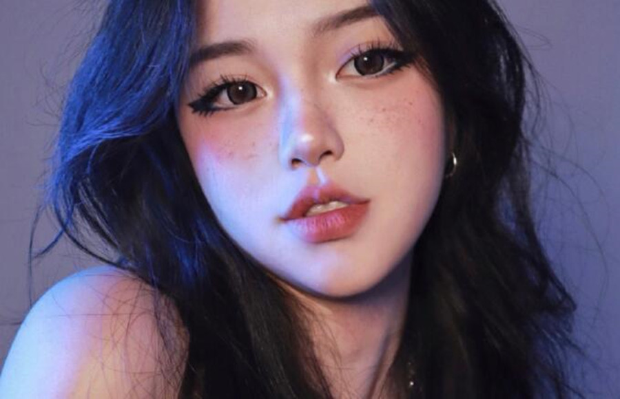 Egirl妝教程，南寧化妝學(xué)校找到了