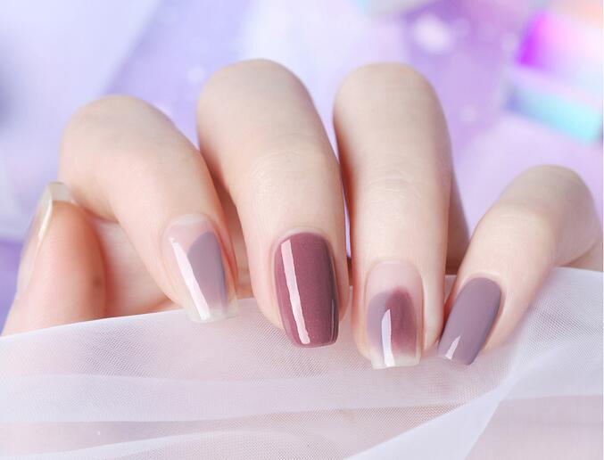 什么是跳色美甲？南寧學(xué)美甲的學(xué)校分享