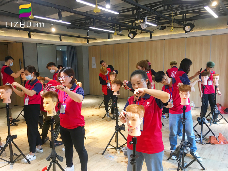 男發(fā)發(fā)型具體分類，?南寧排名前十美發(fā)學(xué)校為你解讀