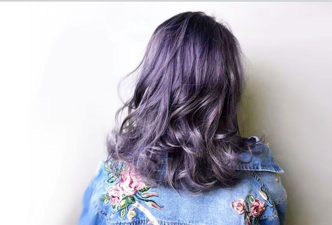 云朵燙發(fā)怎么護(hù)理？南寧美發(fā)師培訓(xùn)怎么說