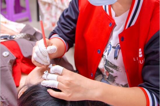 如何選擇紋繡色乳？南寧紋繡培訓(xùn)學(xué)校手把手教你