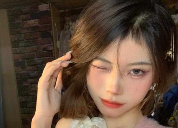 如何修飾大鼻頭？南寧教彩妝的機構(gòu)分享教程