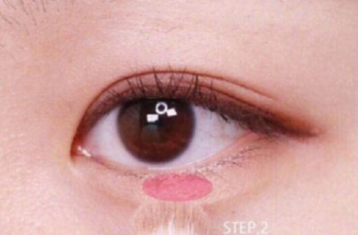 與眾不同的臥蠶技法，廣西化妝培訓(xùn)教程來咯