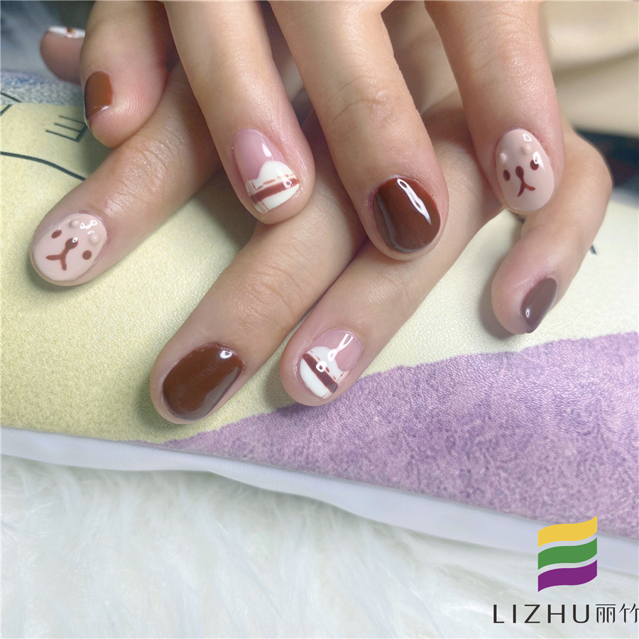 短指甲很疼怎么辦？南寧專業(yè)美甲學(xué)校有秘方