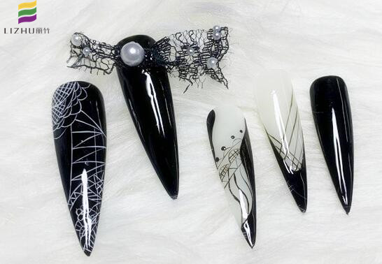 黑色蕾絲美甲，廣西美甲師培訓班學員作品