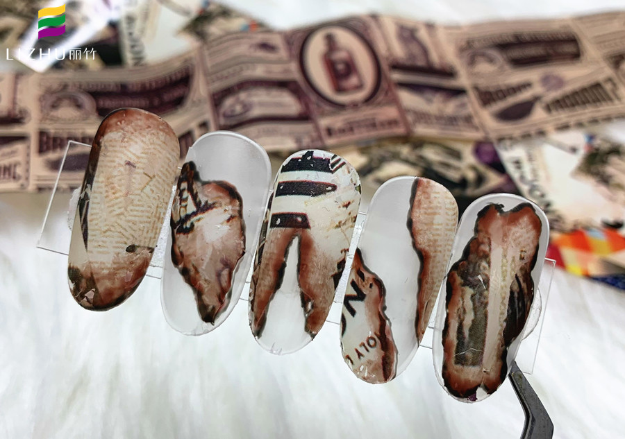 舊報(bào)紙美甲作品 |  廣西美甲師培訓(xùn)作品