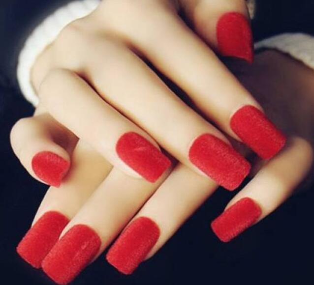 絲絨美甲能沾水嗎？南寧專業(yè)美甲告訴你答案