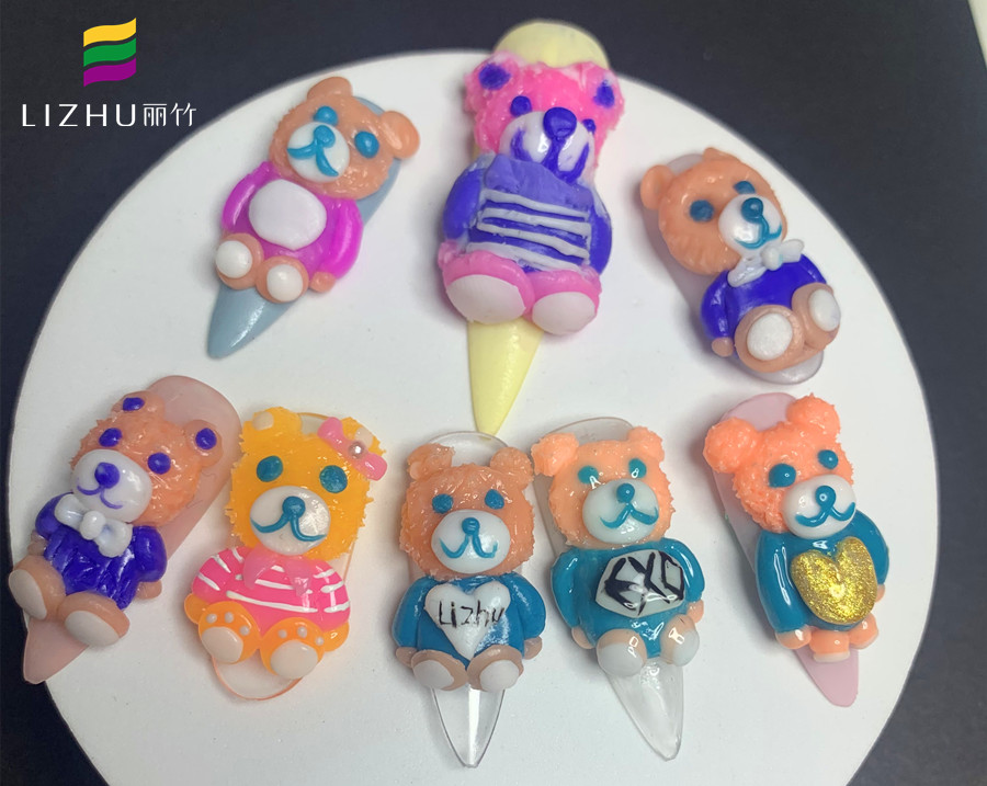 小熊雕花美甲，告訴你廣西哪里可以學(xué)雕花美甲