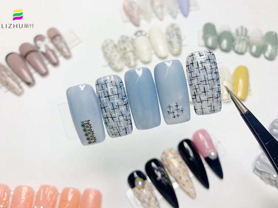 名媛小香風美甲，廣西南寧美甲學校學員作品