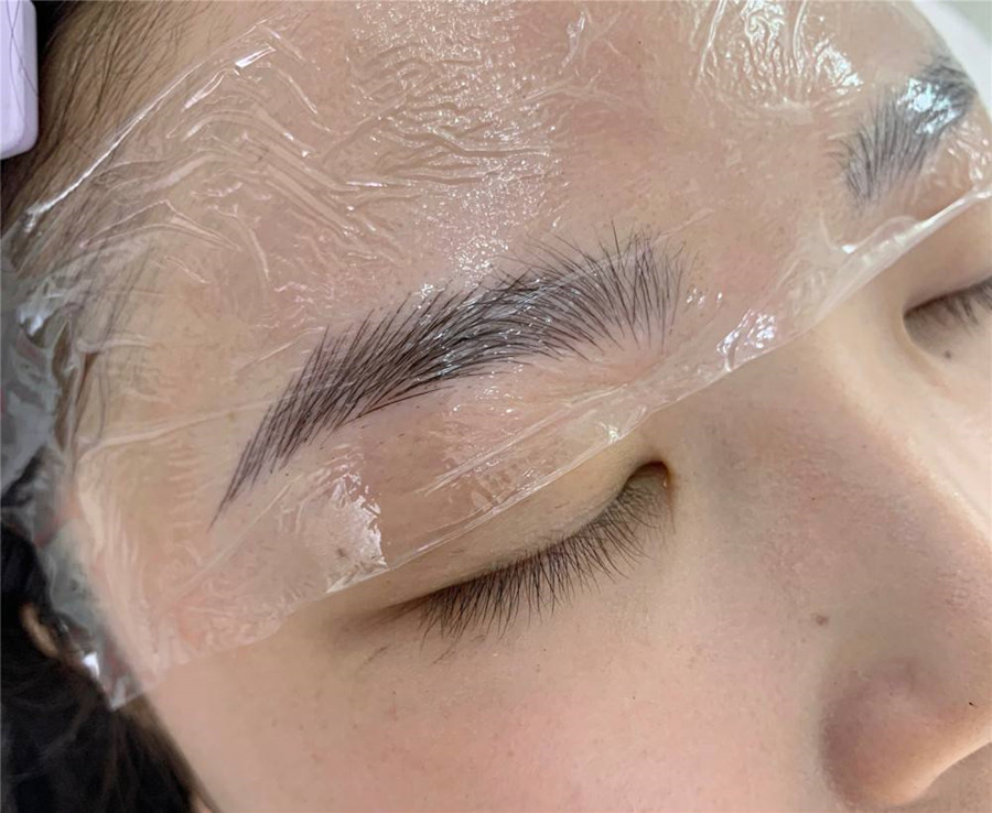 紋眉淡化的技巧，南寧紋繡學(xué)習(xí)資料