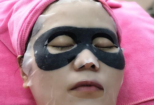 如何保養(yǎng)眼部？南寧美容養(yǎng)生技巧