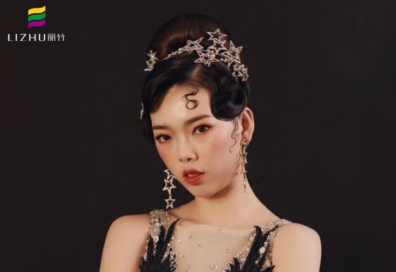 廣西彩妝培訓(xùn)學(xué)校作品欣賞，打造不同風(fēng)格的新娘妝