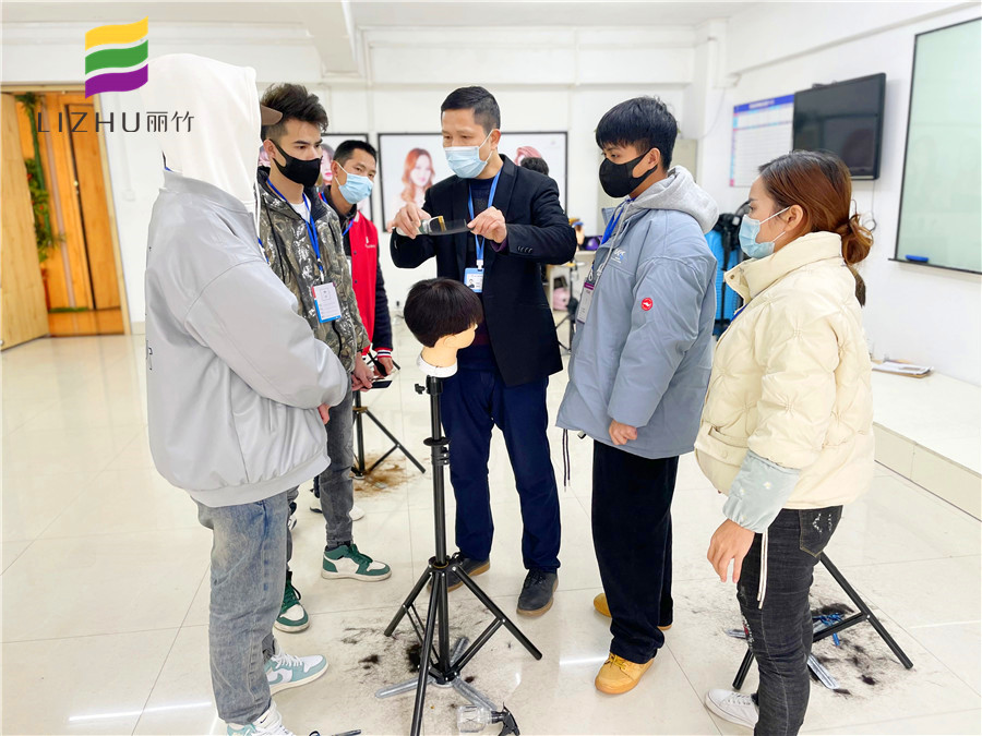 南寧零基礎(chǔ)可以學(xué)美發(fā)嗎？麗竹學(xué)校無門檻報(bào)名