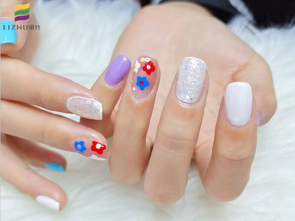 春日美甲，藍(lán)天白云，花兒朵朵開