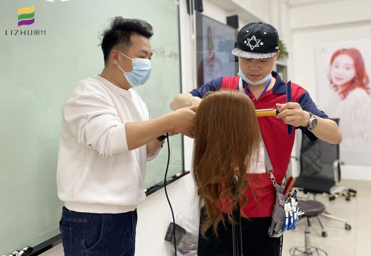 美發(fā)電棒基礎(chǔ)手法，南寧美發(fā)電棒造型培訓(xùn)班