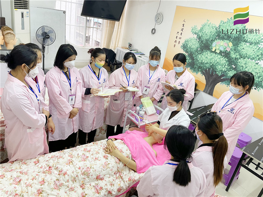 面部九大重要穴位，南寧基礎(chǔ)美容培訓(xùn)教你找