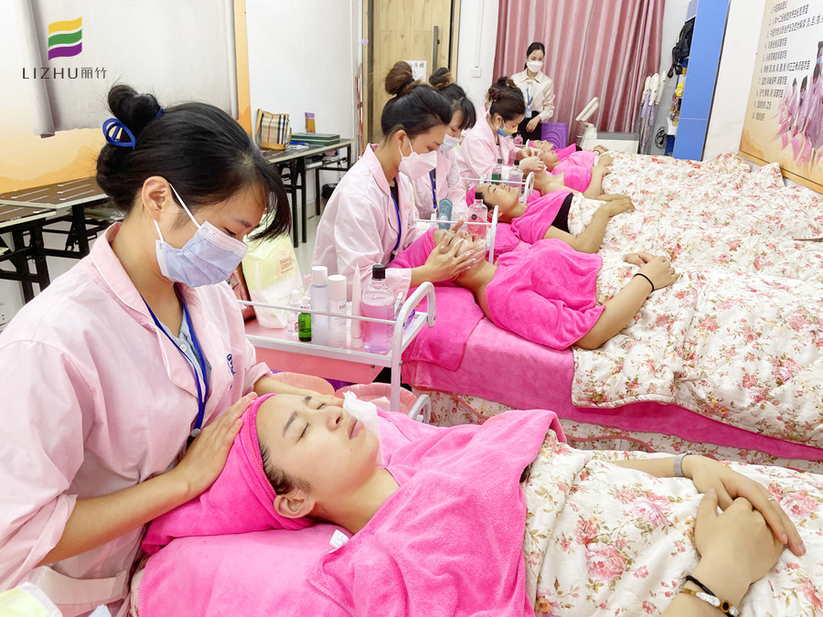 美容面部清潔護(hù)理步驟，廣西美容課程基礎(chǔ)