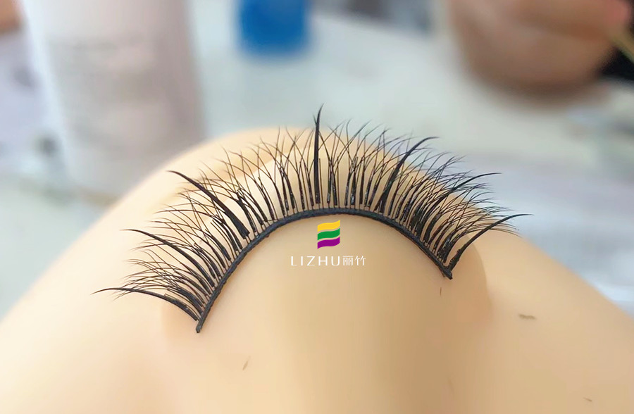 假人頭練習(xí)美睫技巧，廣西專業(yè)美睫課程