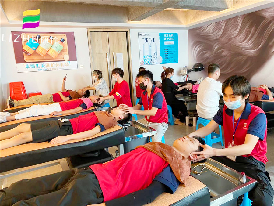 南寧洗頭培訓(xùn)學(xué)校：美發(fā)洗頭的注意事項