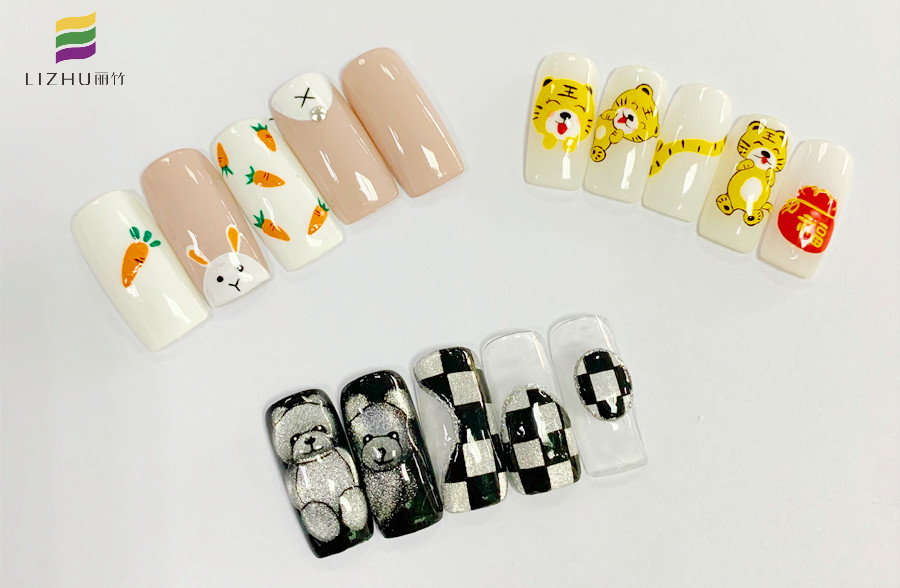 零基礎(chǔ)學(xué)美甲，廣西美甲專(zhuān)業(yè)學(xué)校學(xué)員作品欣賞