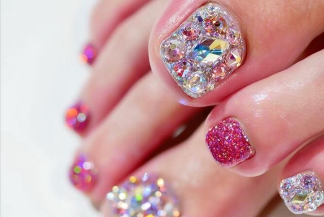 布靈布靈的腳部美甲款式，南寧一對一美甲培訓(xùn)教你