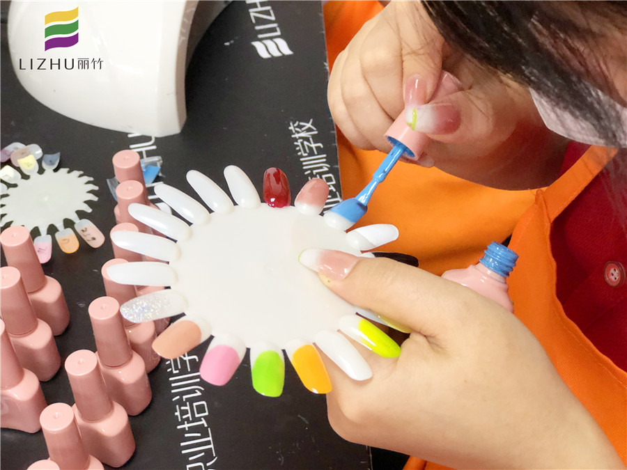 美甲圓盤色卡涂色方法，廣西基礎(chǔ)美甲教程分享